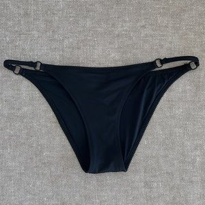 SOLID & STRIPED O-ring black bikini bottom M